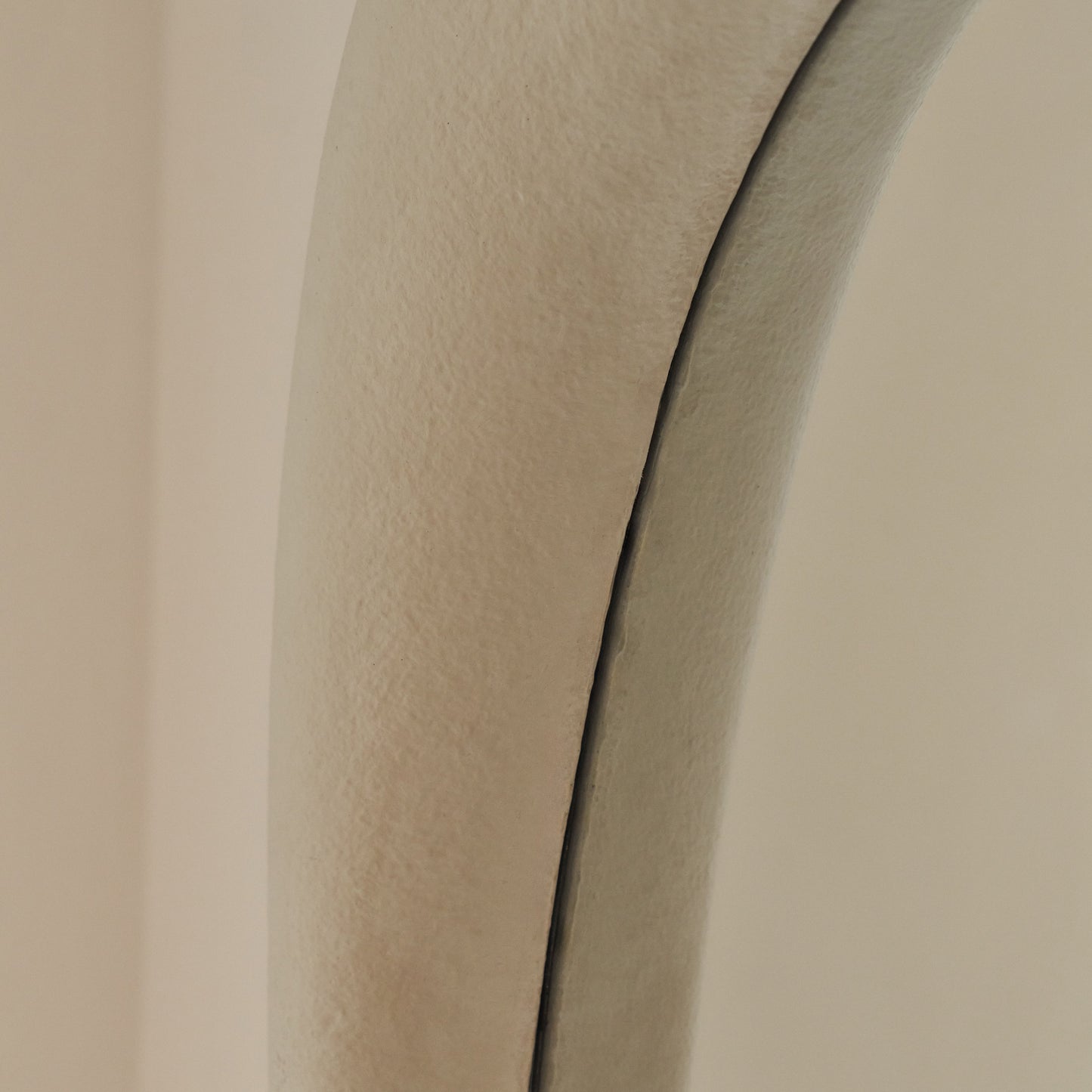 Wabi-Sabi - Miroir irrégulier en béton extra grand pleine longueur 190cm x 130cm