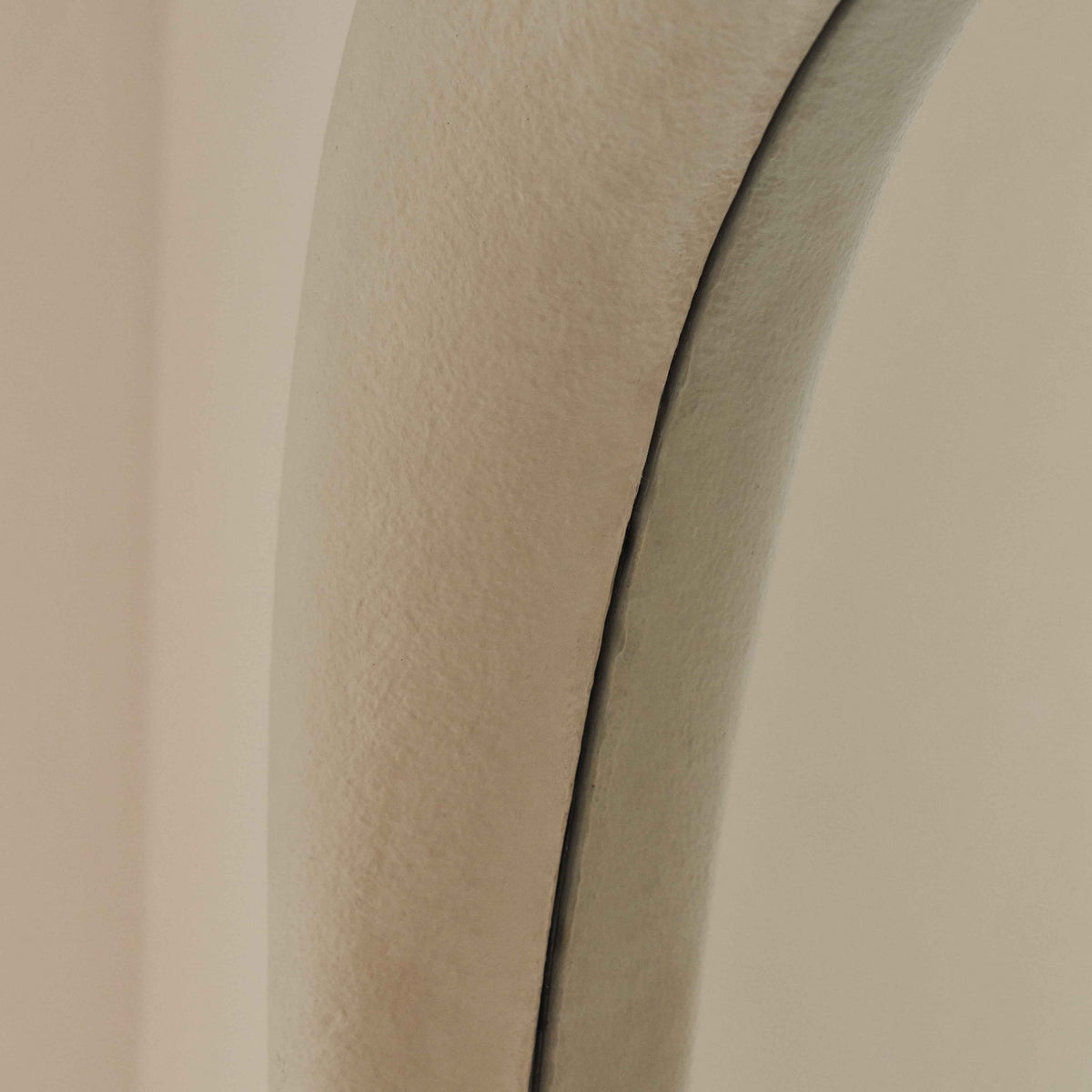 Wabi-Sabi - Miroir irrégulier en béton extra grand pleine longueur 190cm x 130cm