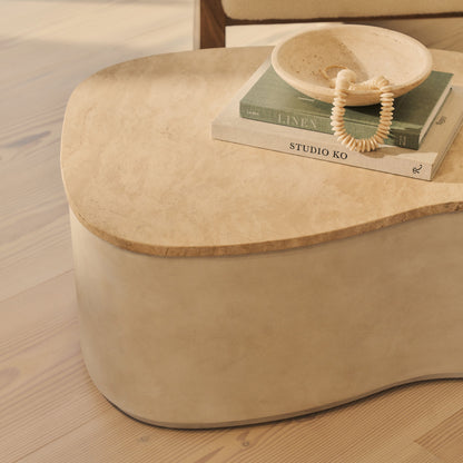 Arlo - Table basse extra large premium en béton irrégulier travertin beige