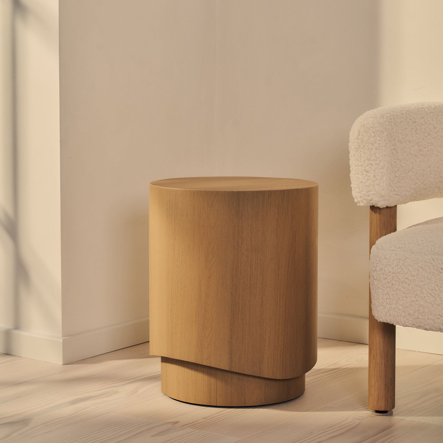 Magna - Table d'Appoint Onde en Bois Chaleureux