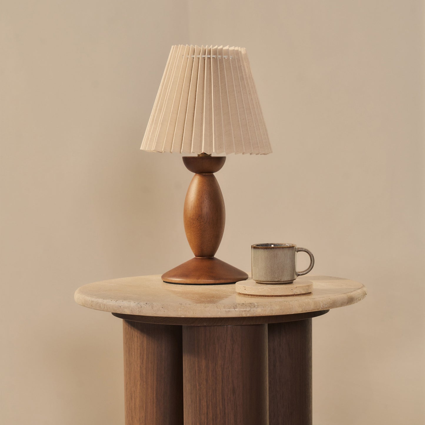 Trivium - Table d'Appoint Ronde en Travertin Beige et Bois Foncé Premium