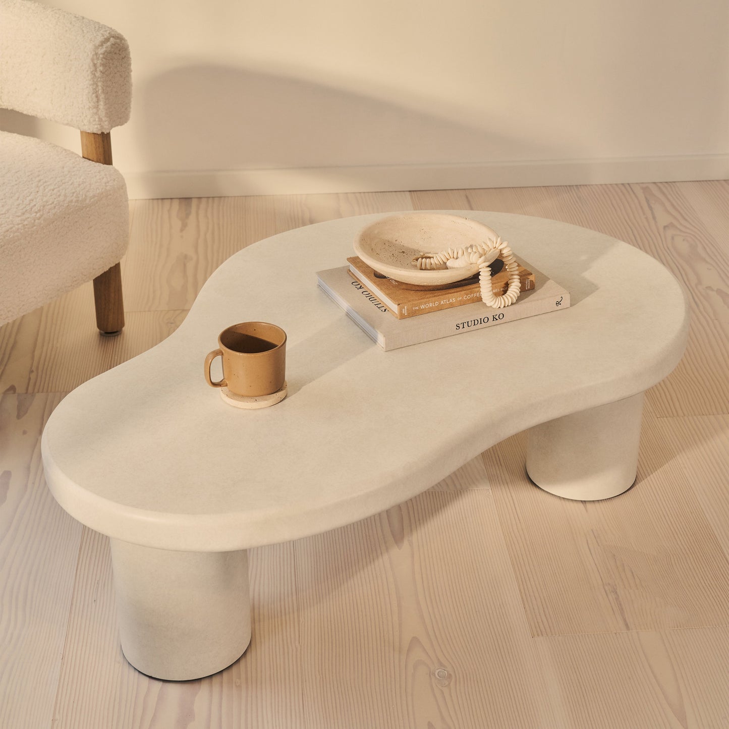 Savanna - Grande Table Basse en Bois Irregulière et Béton