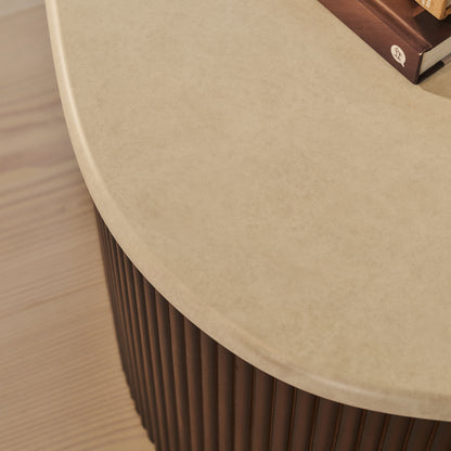 Cove - Table basse irrégulière nervurée en bois foncé