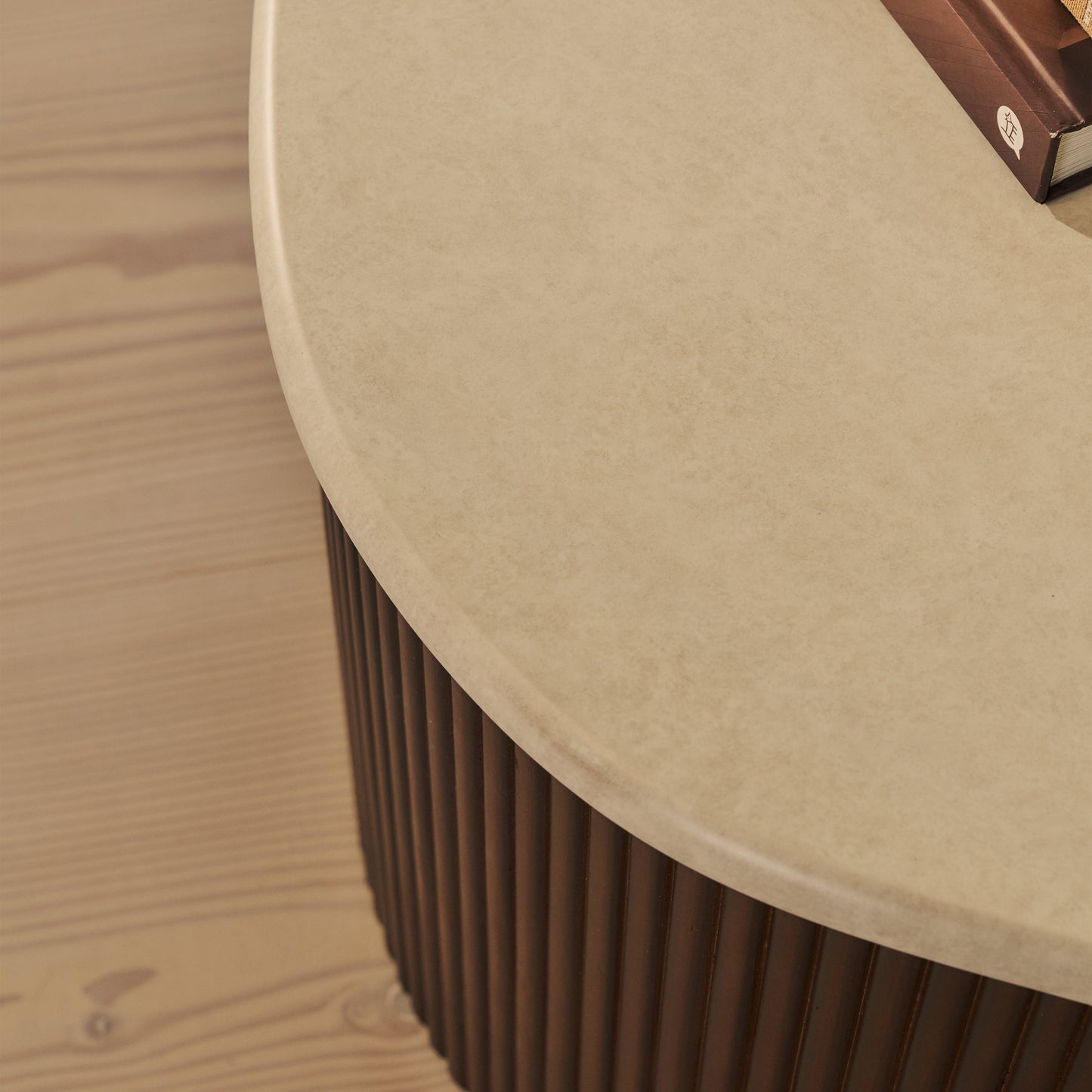 Cove - Table basse irrégulière nervurée en bois foncé
