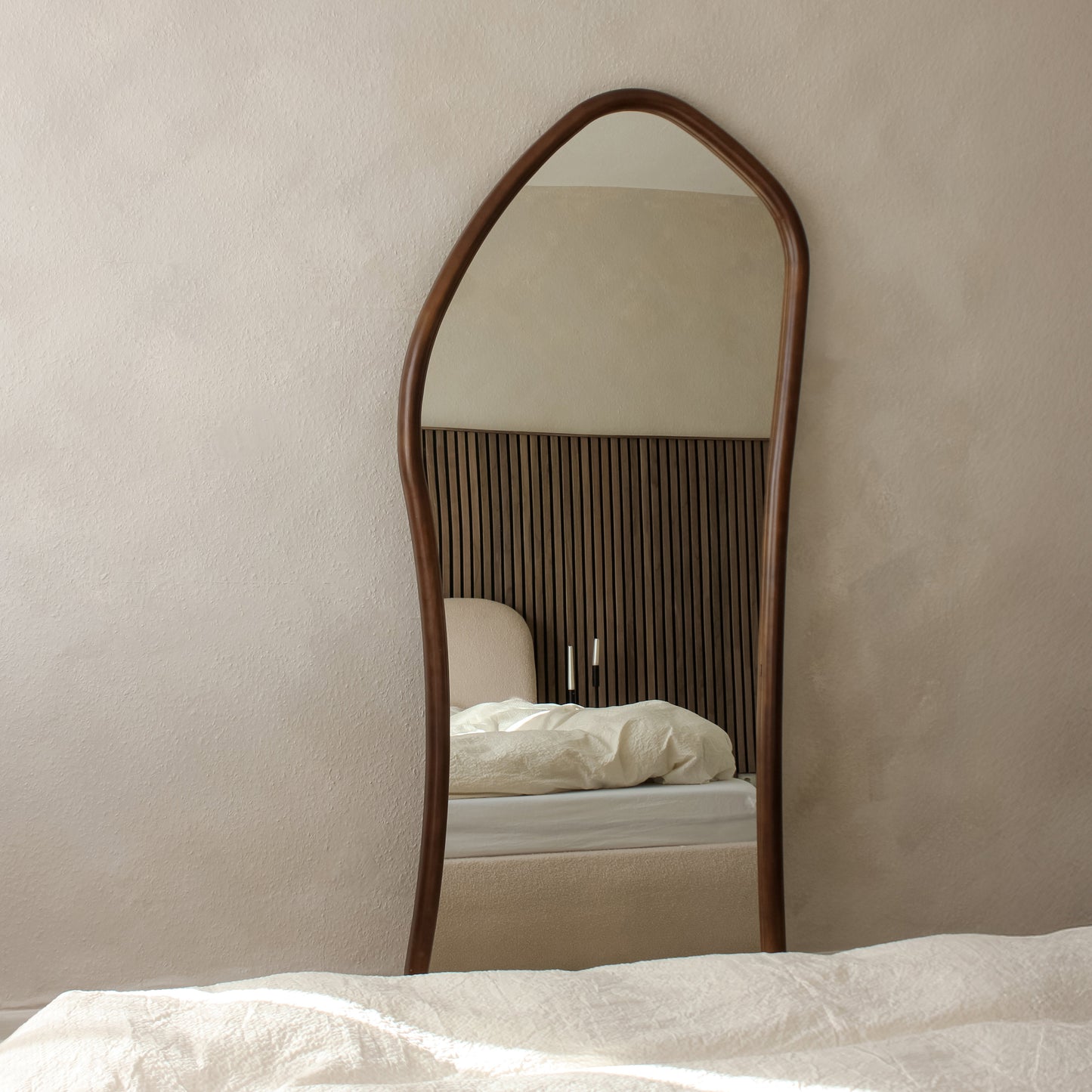 Aaliyah - Miroir irrégulier en bois foncé pleine longueur 180cm x 80cm