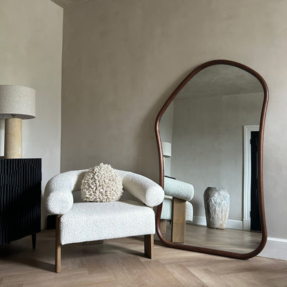 Aaliyah - Miroir irrégulier extra grand pleine longueur en bois foncé 180cm x 110cm