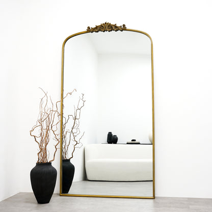 Amelia - Miroir Métallique Arqué Doré Pleine Longueur 186cm x 100cm