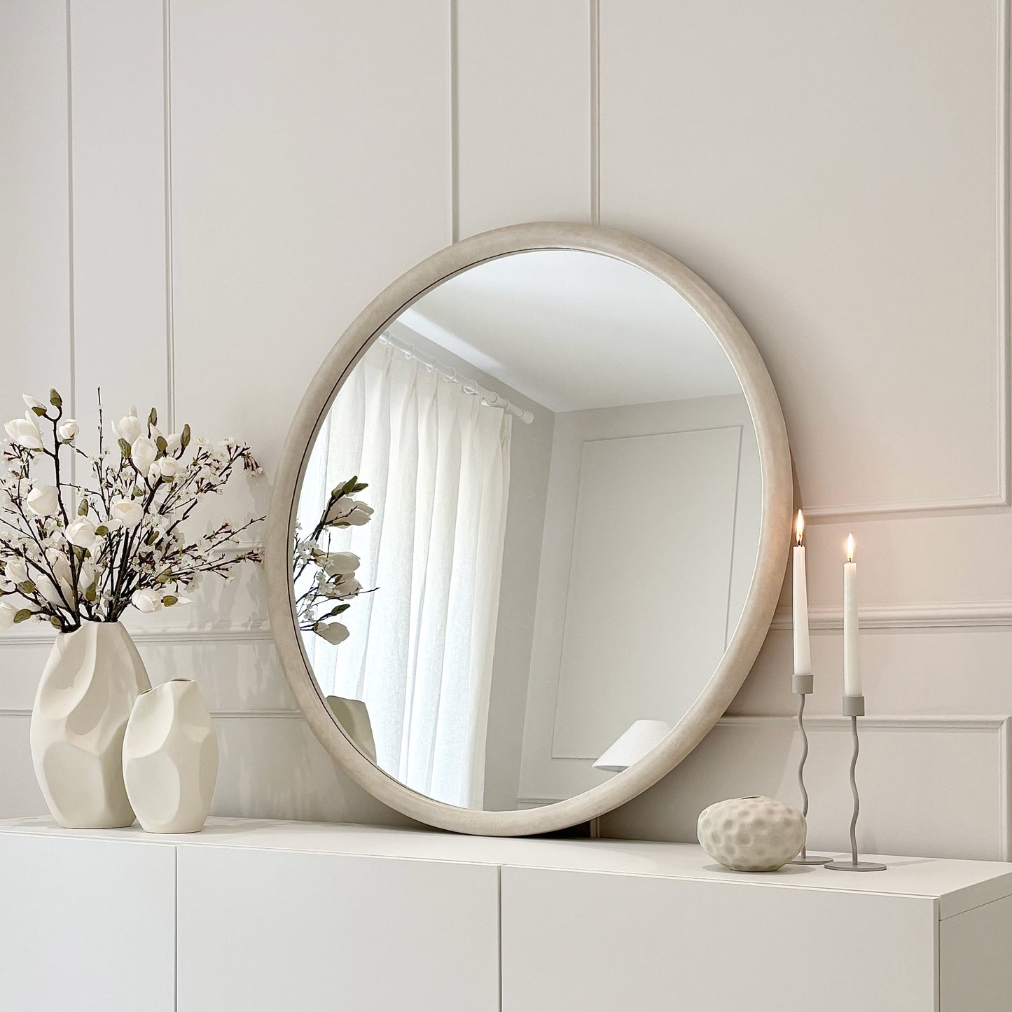 Amora - Grand Miroir Mural Rond en Béton 100cm x 100cm