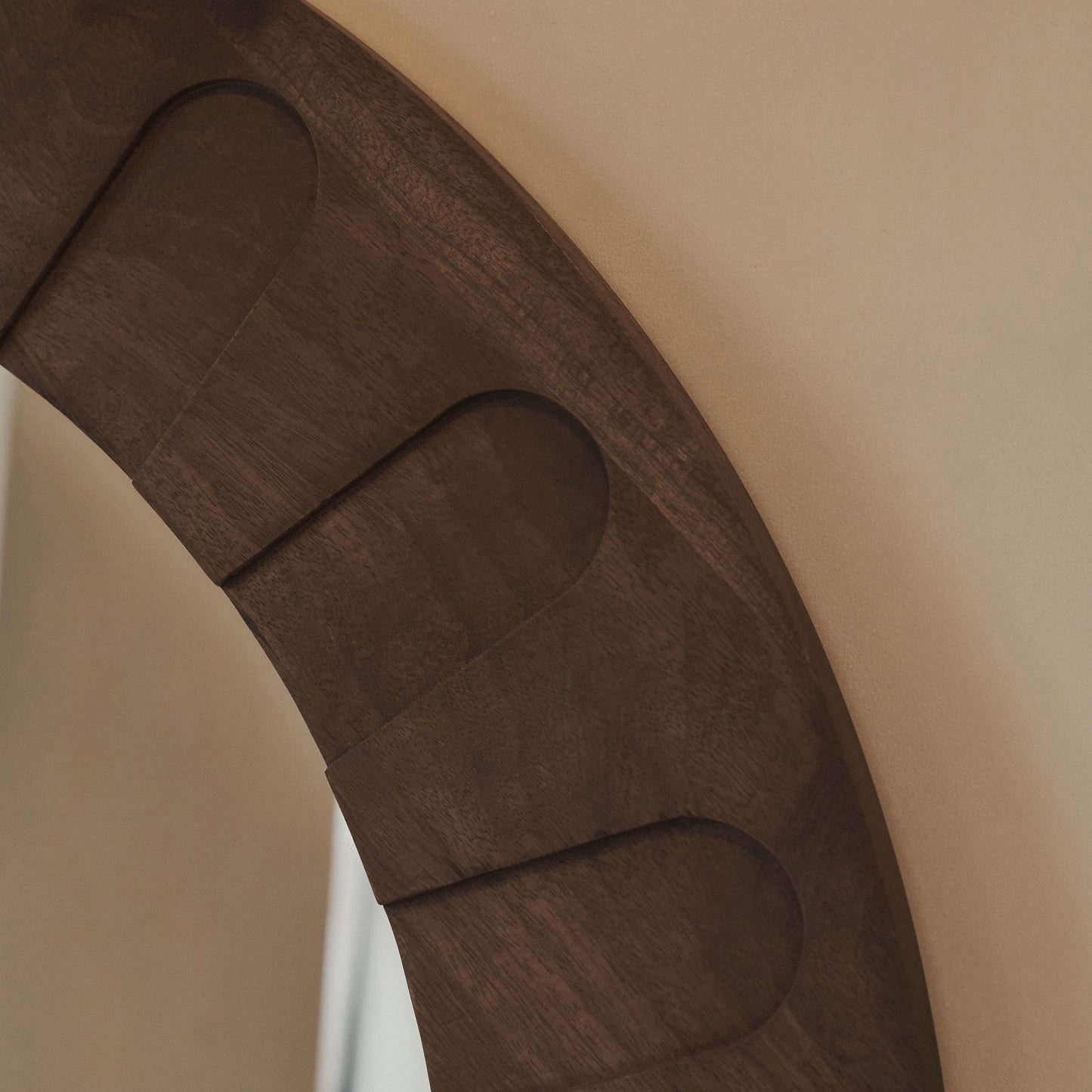 Valor - Miroir Arqué Premium Extra Large Bois Chaud 190cm x 110cm