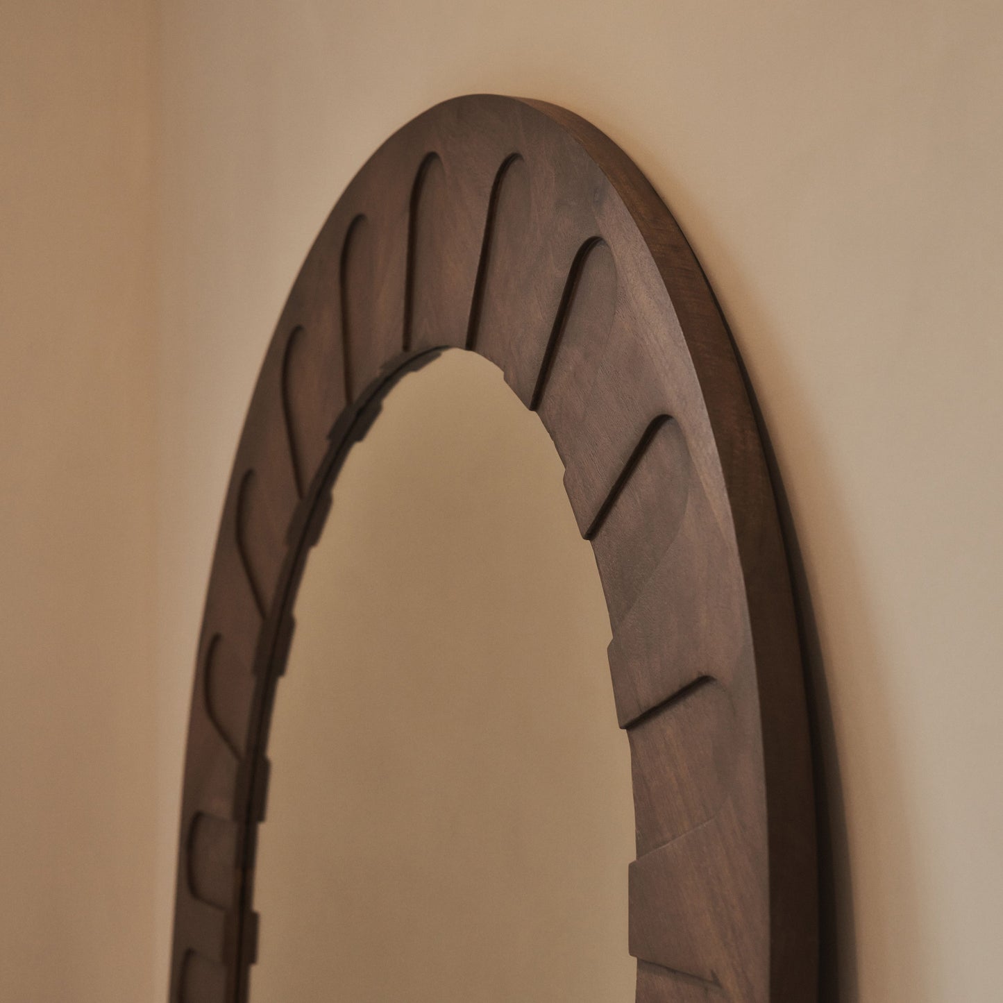 Valor - Miroir Arqué Premium Extra Large Bois Chaud 190cm x 110cm