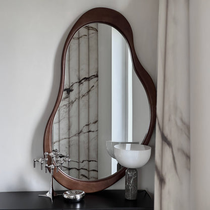 Arcurva - Grand Miroir Irrégulier à Cheminée en Bois Foncé 130cm x 80cm