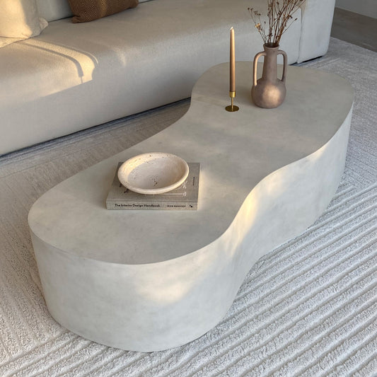 Arlo - Table basse extra large irrégulière en béton