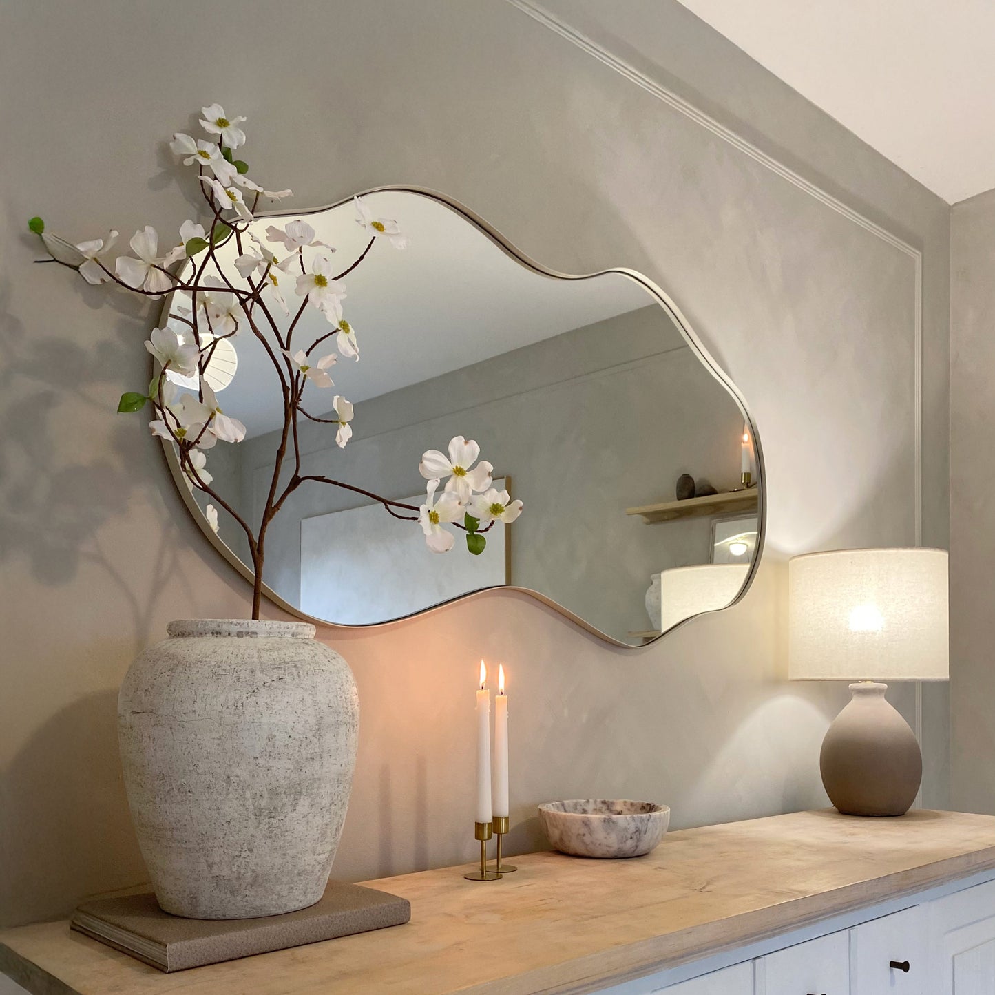 Ava - Miroir irrégulier en forme d'étang écru 125cm x 65cm