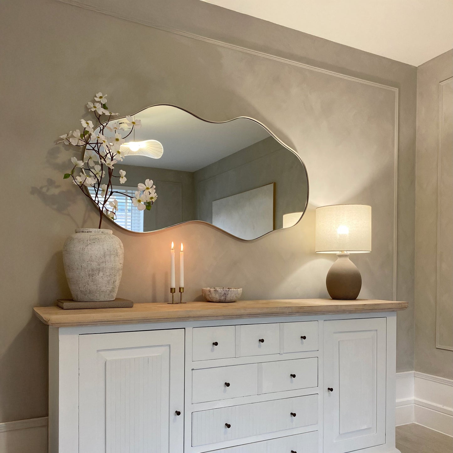 Ava - Miroir irrégulier en forme d'étang écru 125cm x 65cm