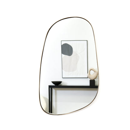Ava - Miroir irrégulier en forme de pierre dorée 75 cm x 45 cm