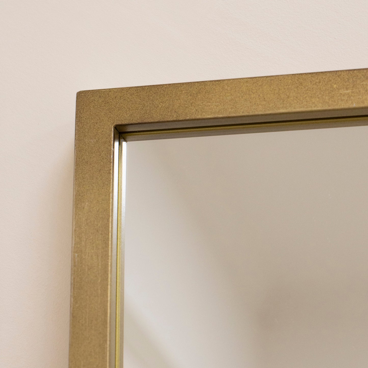 Camden - Miroir industriel métallique doré pleine longueur 179 cm x 119 cm