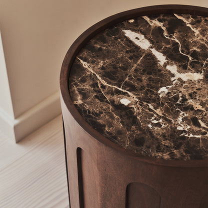 Valor - Table d'appoint ronde en marbre Dark Emperador et bois foncé premium