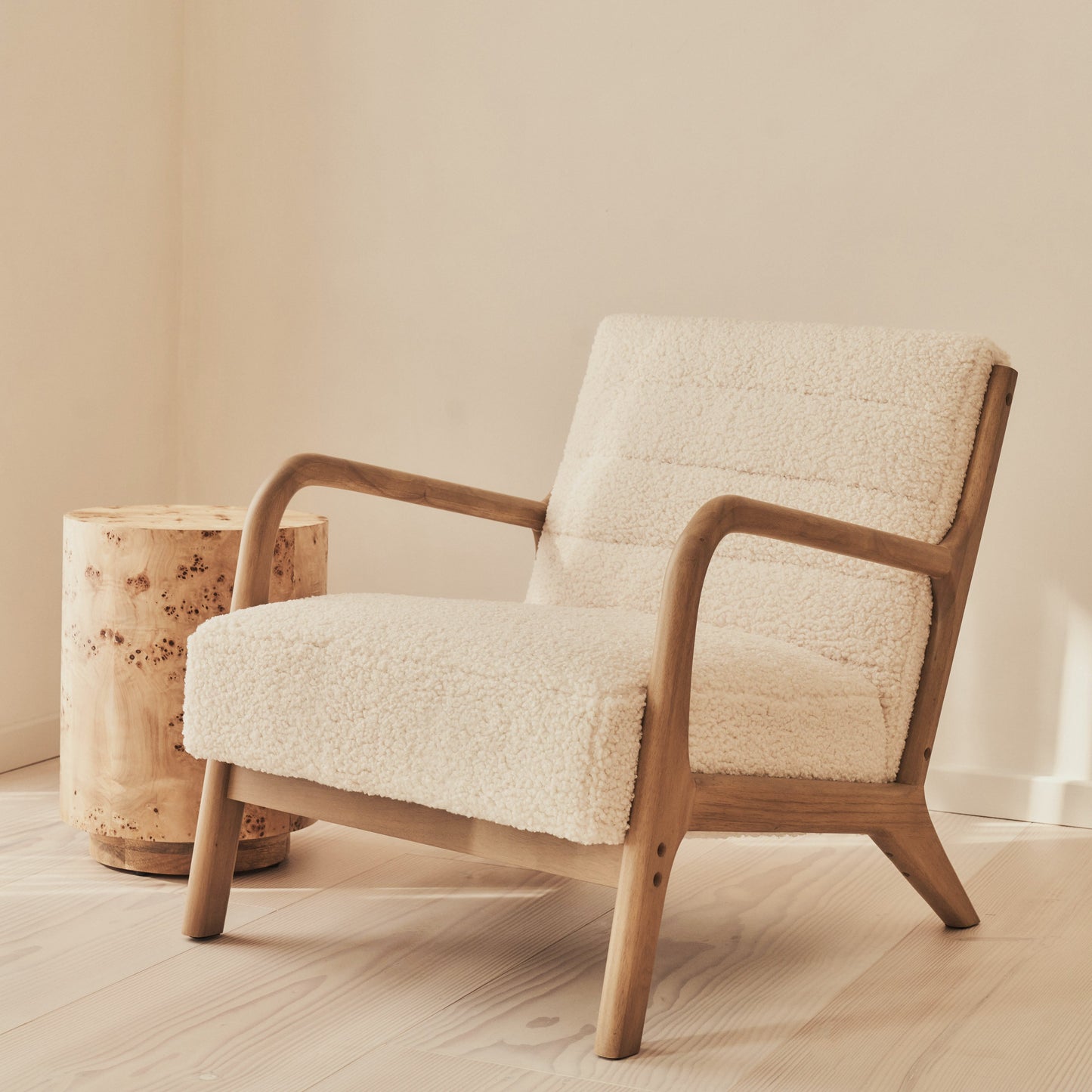 Hudson - Fauteuil d'Appoint en Bouclé Ivoire et Bois Chaud