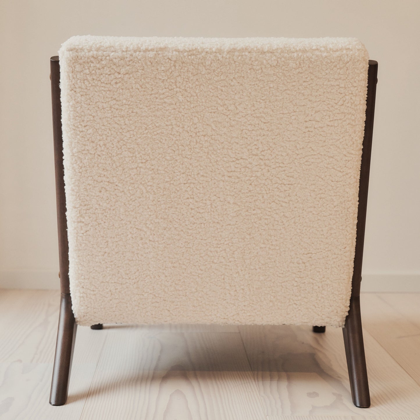 Hudson - Fauteuil d'Appoint en Bouclé Ivoire et Bois Foncé