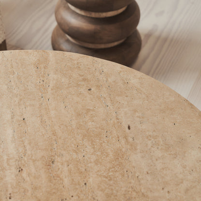 Lyra - Table basse ronde premium en travertin beige et bois chaud