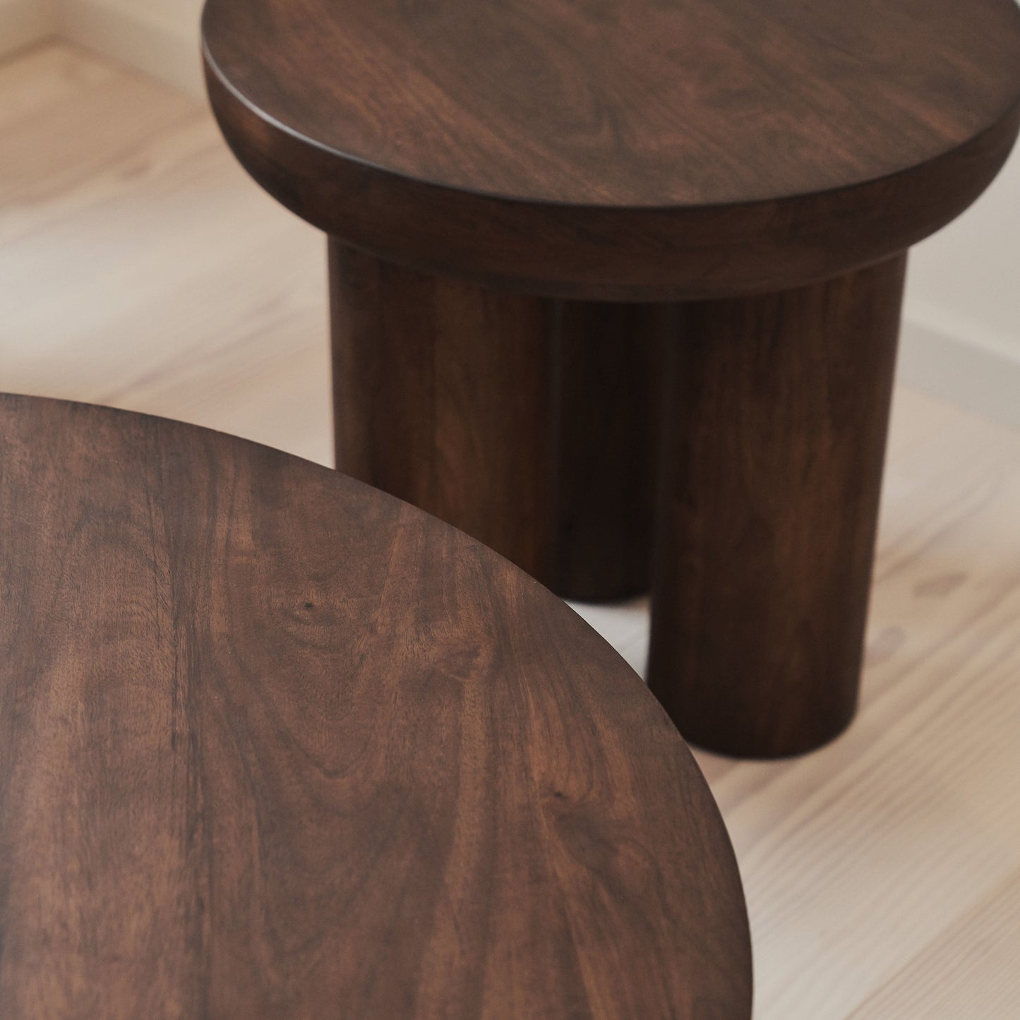 Vermont - Table Basse Ronde Premium en Bois Foncé