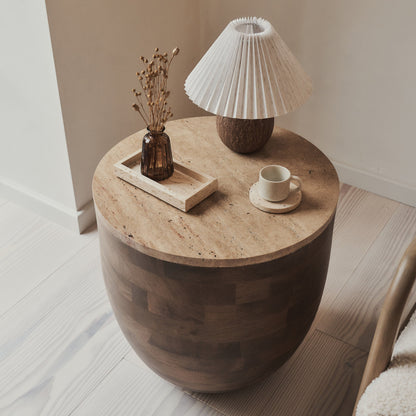 Lyra - Table d'Appoint Ronde en Travertin Beige et Bois Chaud Premium