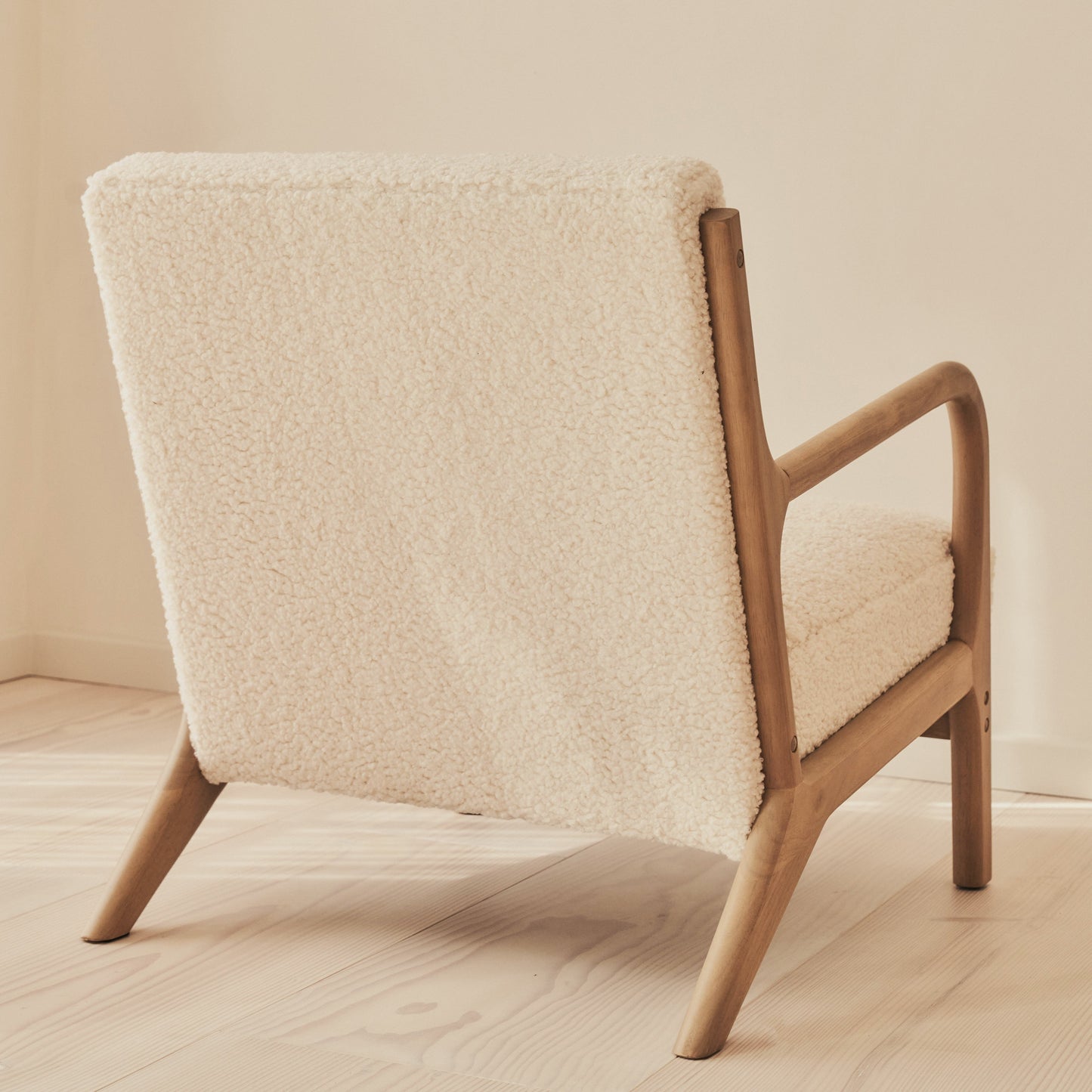 Hudson - Fauteuil d'Appoint en Bouclé Ivoire et Bois Chaud