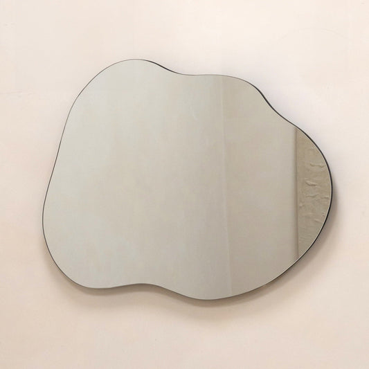 Edge - Miroir sans cadre irrégulier étang 84cm x 64cm