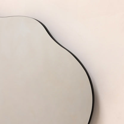 Edge - Miroir sans cadre irrégulier étang 84cm x 64cm