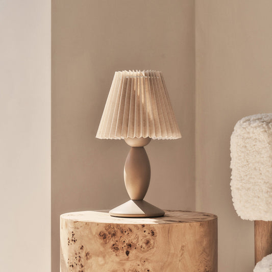 Elba - Lampe de table avec abat-jour plissé beige