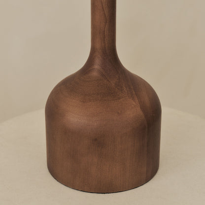 Esme - Lampe de table à abat-jour en bois foncé à bord festonné inversé