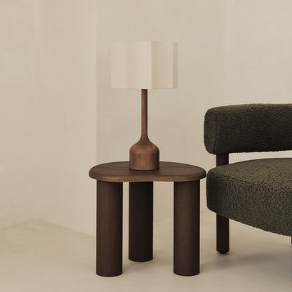 Esme - Lampe de table à abat-jour en bois foncé à bord festonné inversé
