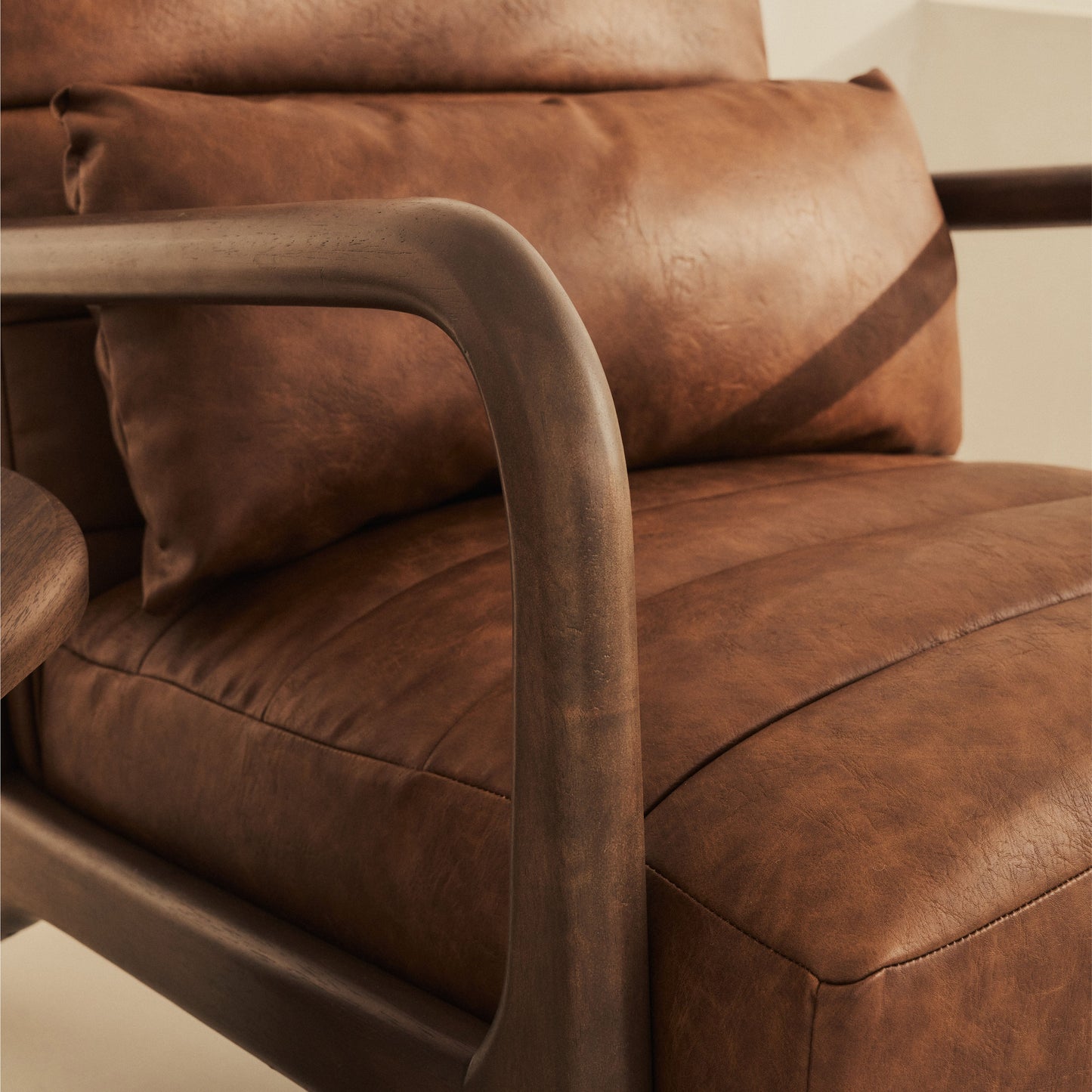 Hudson - Fauteuil avec Accents en Cuir Windsor Tan Marron et Bois Foncé