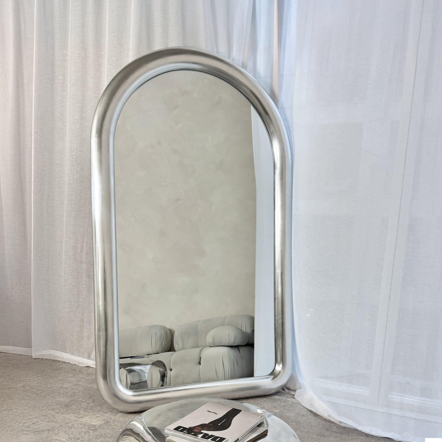 Obsidian - Miroir Extra Large Arqué Pleine Longueur Chrome Brossé 200cm x 120cm