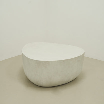 Leonardo - Table basse minimaliste en béton forme irrégulière grande