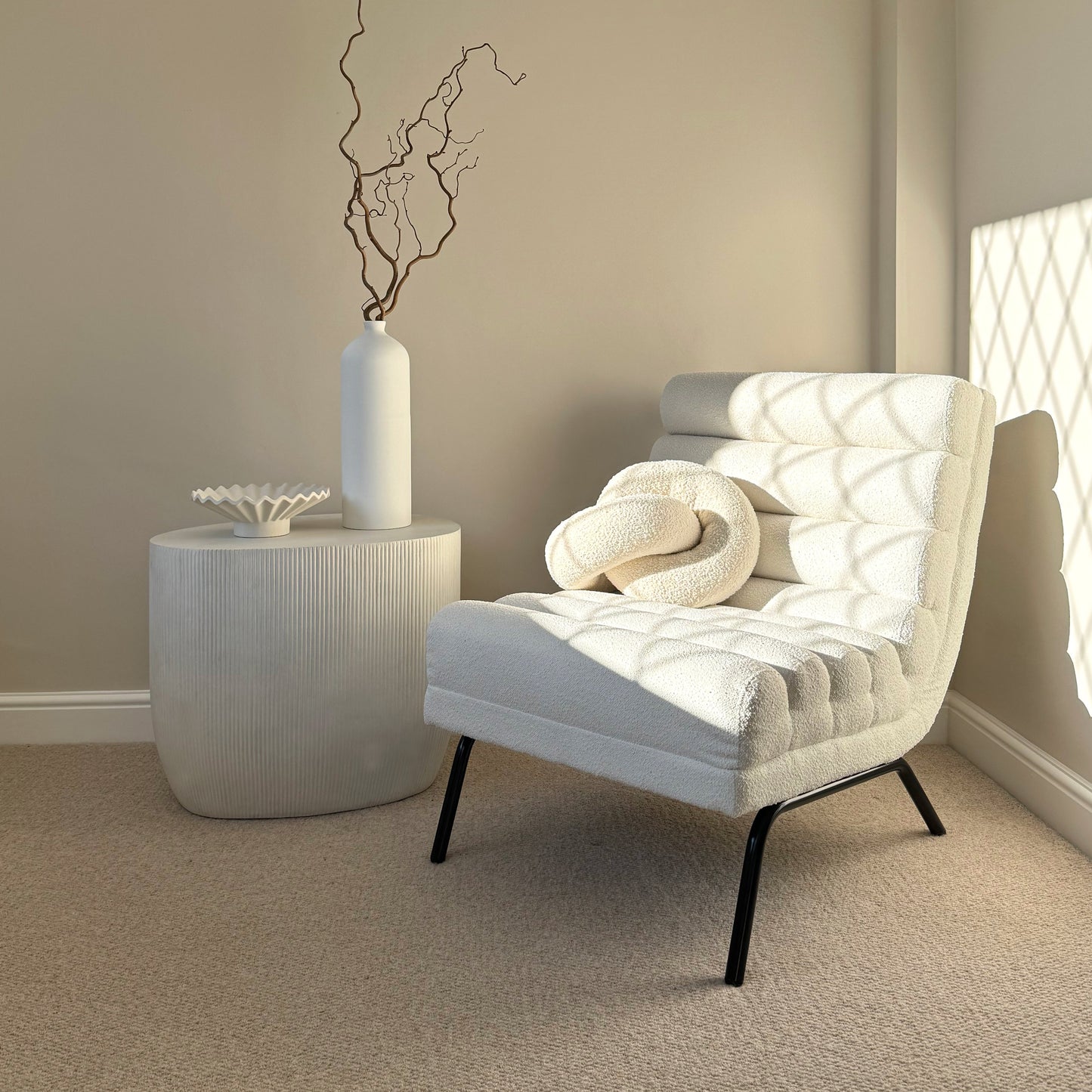 Leonardo - Table d'Appoint Minimaliste en Béton Forme Irrégulière