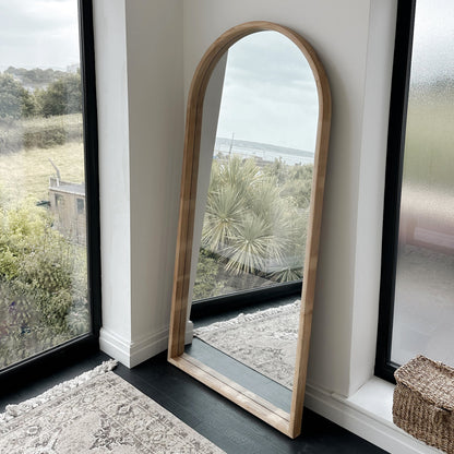 Lilia - Miroir en bois clair arqué pleine longueur 170 cm x 80 cm