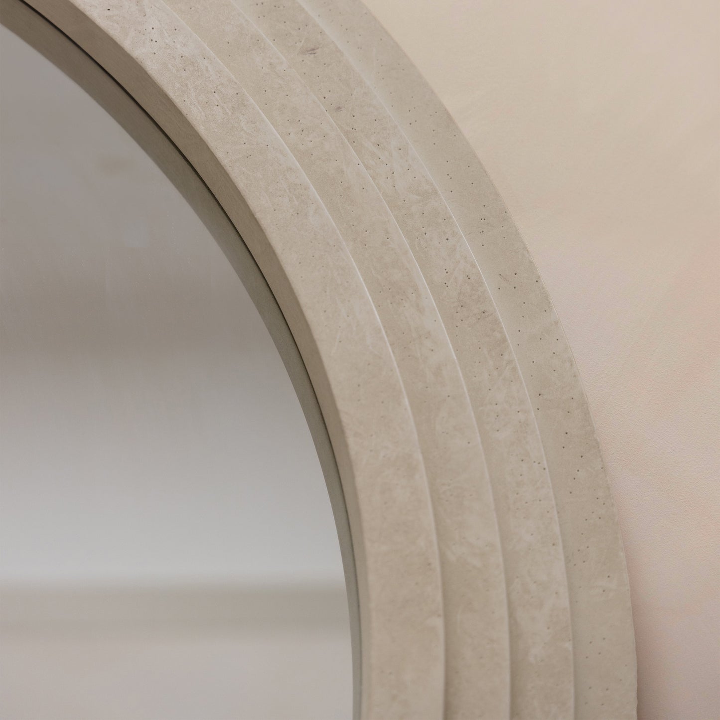 Luciana - Miroir Mural Rond en Béton 110cm x 110cm