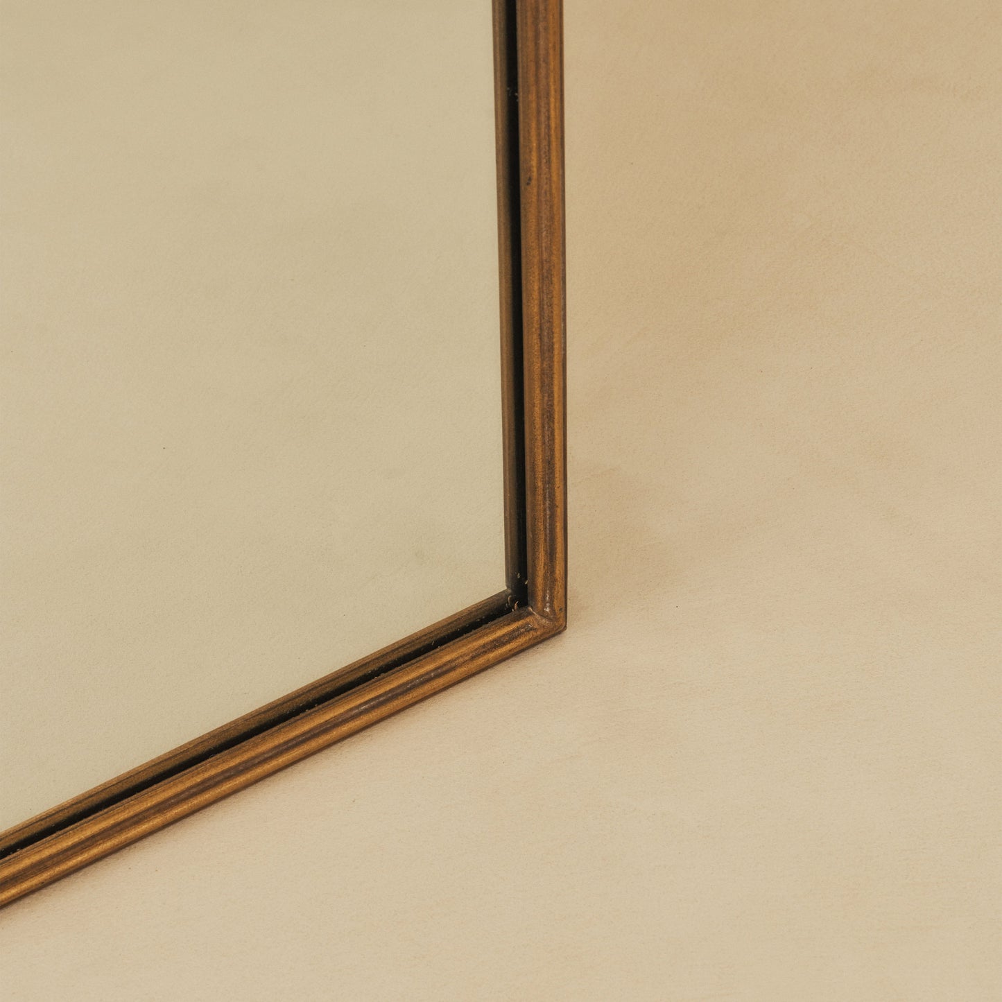 Amelia - Miroir Métallique Arqué Doré Pleine Longueur 200cm x 120cm