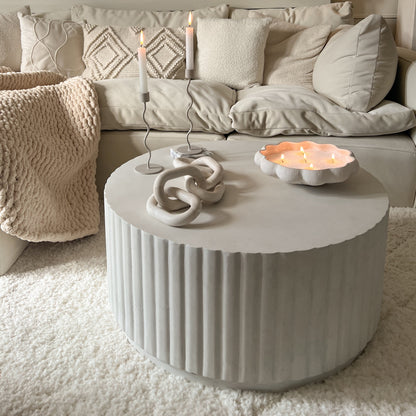Massimo - Table basse minimaliste en béton cannelé grande