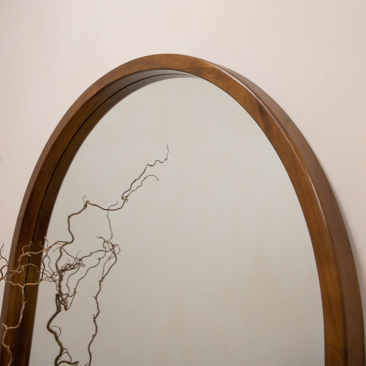 Tamara - Miroir en noyer arqué extra large pleine longueur 190cm x 110cm