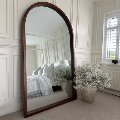 Tamara - Miroir en noyer arqué extra large pleine longueur 190cm x 110cm