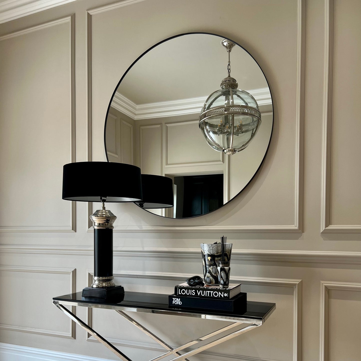 Theo - Grand miroir mural rond en métal noir 120cm x 120cm