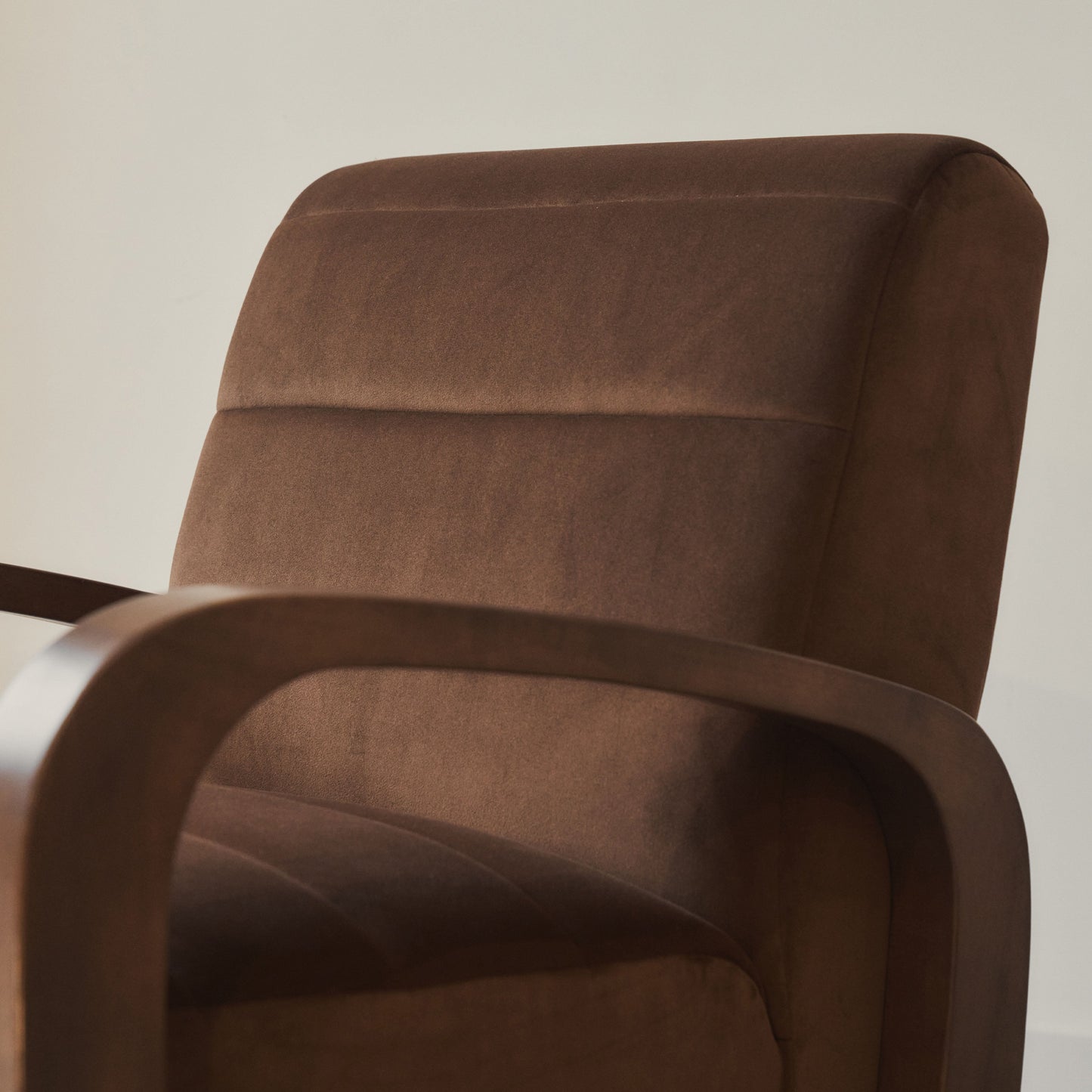 Dalton - Fauteuil d'Appoint en Velours Marron et Bois Foncé