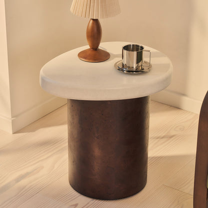 Aegean - Table d'appoint irrégulière en bois de noyer foncé et béton