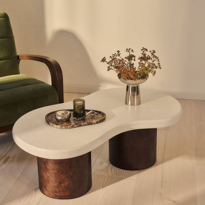 Aegean - Table basse irrégulière en bois burl foncé et béton à 2 pieds