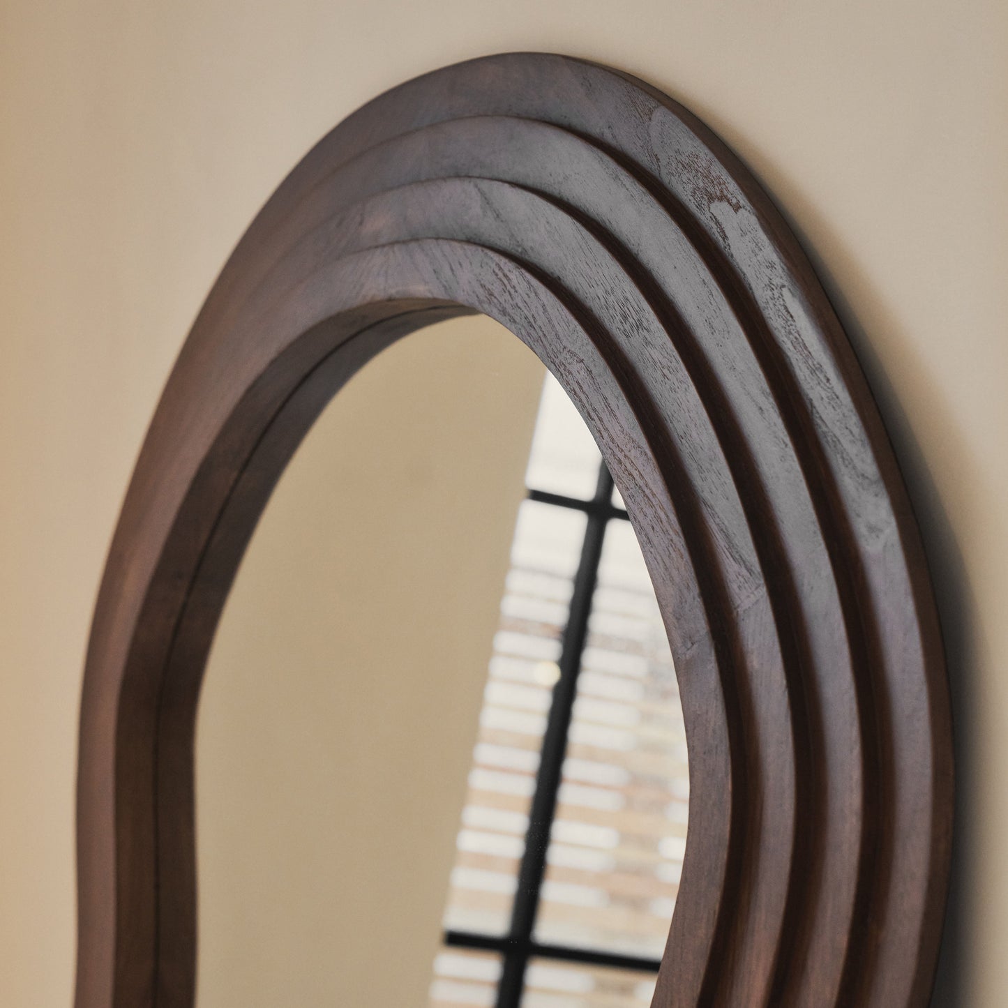 Luciana - Miroir extra grand pleine longueur vague bois foncé 180 cm x 105 cm