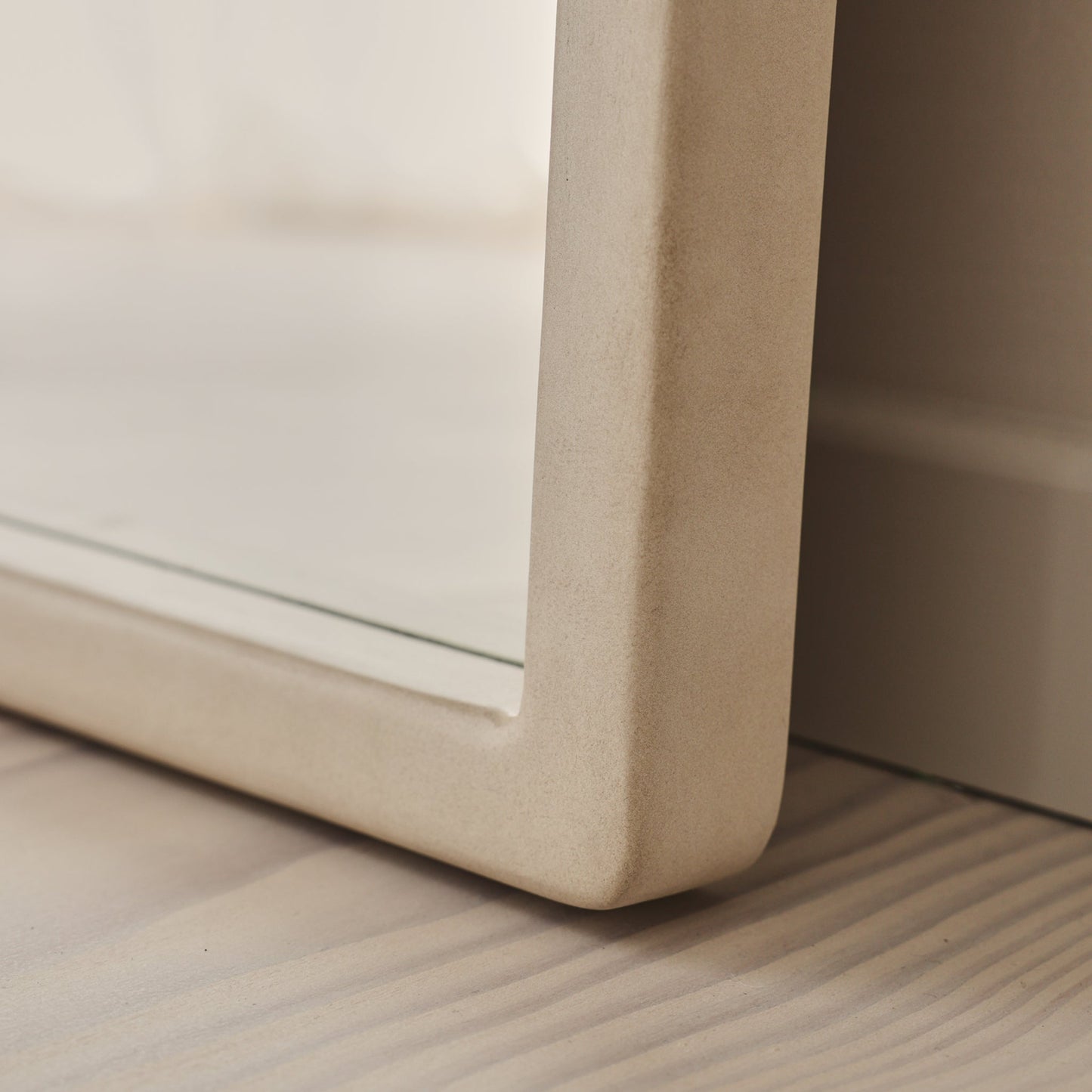 Arden - Miroir en bois pleine longueur béton 180cm x 80cm