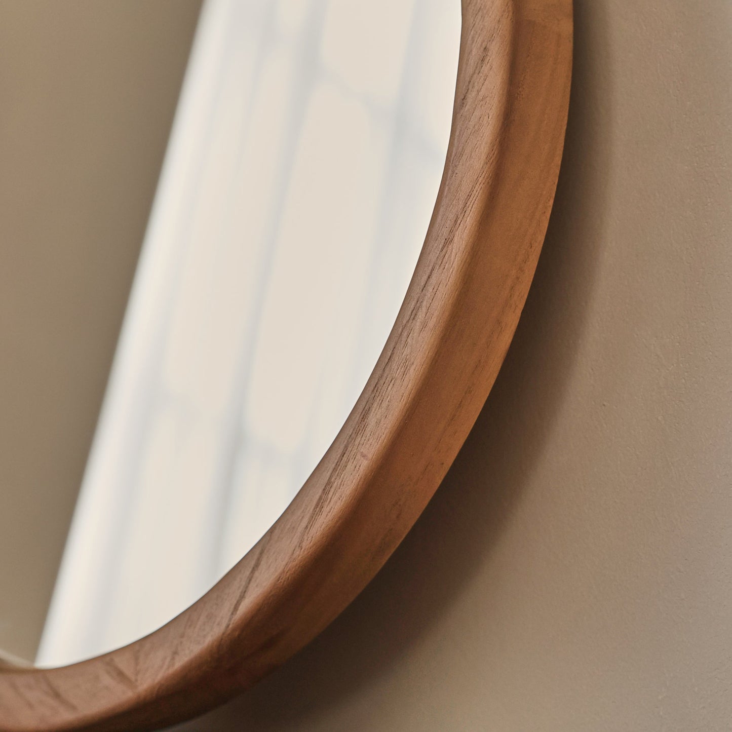 Arden - Miroir Mural Rond en Bois Chaud 40cm x 40cm
