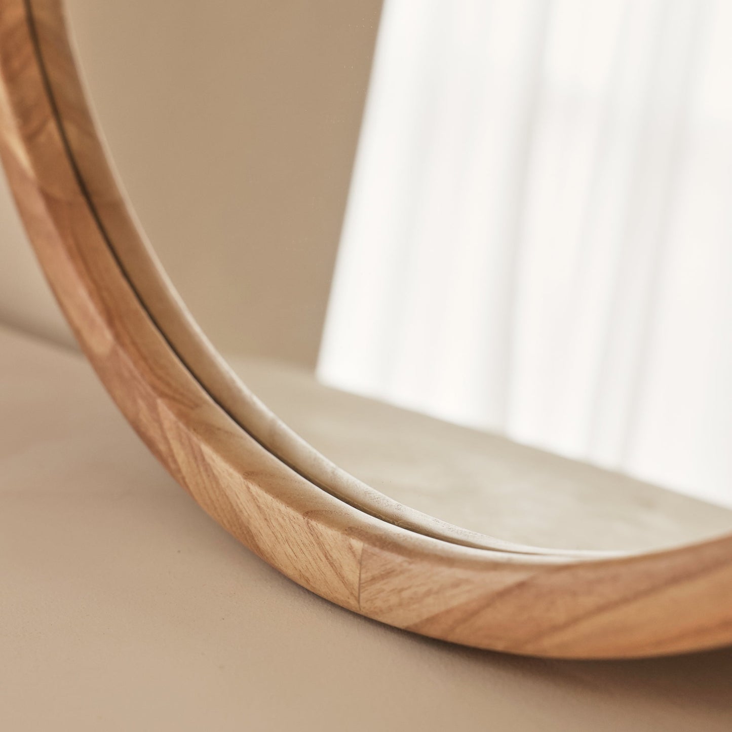Arden - Miroir Mural Rond en Bois Clair 70cm x 70cm